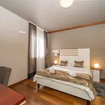 Luxury And Silente Bacvice Konukevi 4*