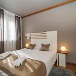 Luxury And Silente Bacvice