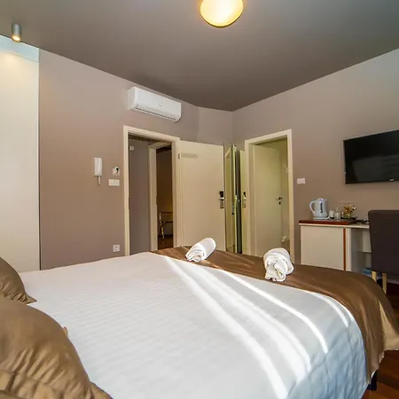 Konukevi Luxury And Silente Bacvice