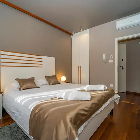 Luxury And Silente Bacvice Konukevi Split