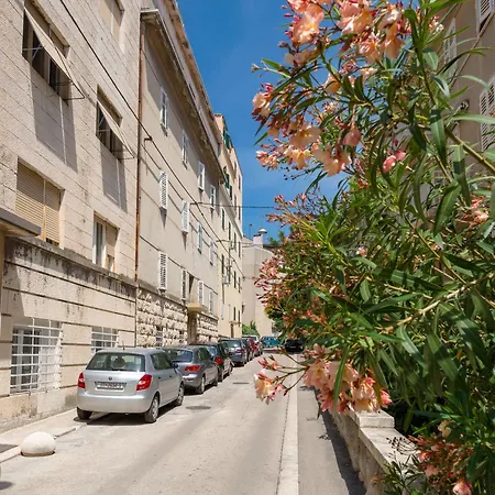 Konukevi Luxury And Silente Bacvice Split