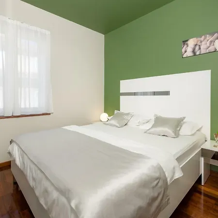 Guest house Silente Bacvice Split